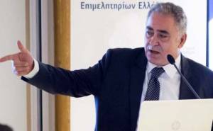 Επτά «γαλάζια» στελέχη της ΚΕΕΕ «σπρώχνουν» προς την έξοδο τον Γ. Χατζηθεοδοσίου