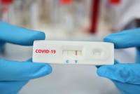 Υπ. Εργασίας: Ένα υποχρεωτικό rapid test την εβδομάδα για τους ανεμβολίαστους στον ιδιωτικό τομέα