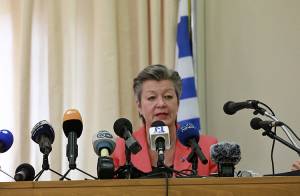 Η Ευρωπαία Επίτροπος Γιόχανσον προειδοποιεί για «τεράστιο κίνδυνο τρομοκρατικών επιθέσεων»