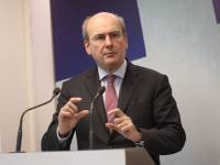Κ. Χατζηδάκης: Μέτρα για ευάλωτους και τη μεσαία τάξη