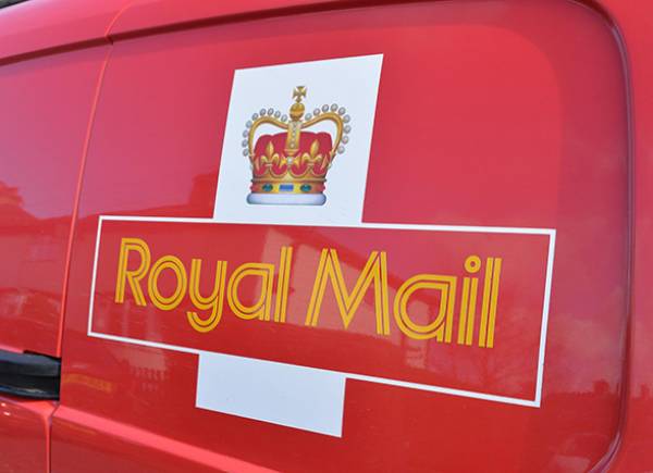 Βρετανία: Η Royal Mail περικόπτει 700 θέσεις διοικητικού προσωπικού