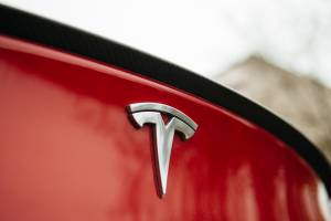 Tesla: Ρεκόρ παραδόσεων ηλεκτρικών οχημάτων το α΄ τρίμηνο