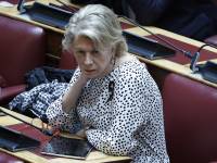 Βουλή: Ομόφωνη απόφαση της Ολομέλειας για άρση της ασυλίας της Έλενας Ακρίτα και του Δημήτρη Μπιάγκη