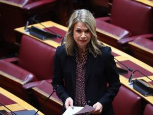 Μιλένα Αποστολάκη: Μνημείο υποκρισίας η τροπολογία της κυβέρνησης για τις ασφαλιστικές