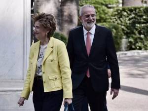 LIVE η ορκωμοσία της υπηρεσιακής κυβέρνησης στο Προεδρικό Μέγαρο