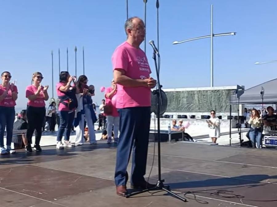 Θ. Καράογλου: Φοβάμαι πάρα πολύ - Ο καρκίνος του μαστού αφορά και τους άνδρες (vid)