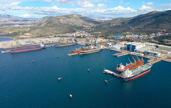 Ψήφος εμπιστοσύνης των ναυτιλιακών εταιρειών στα Ναυπηγεία Σκαραμαγκά και την DK Fotinakis