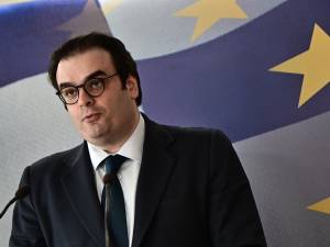 Στις Βρυξέλλες ο Κ. Πιερρακάκης για τις συνεδριάσεις του Eurogroup και του ECOFIN – Στο επίκεντρο η ρήτρα διαφυγής για τις αμυντικές δαπάνες
