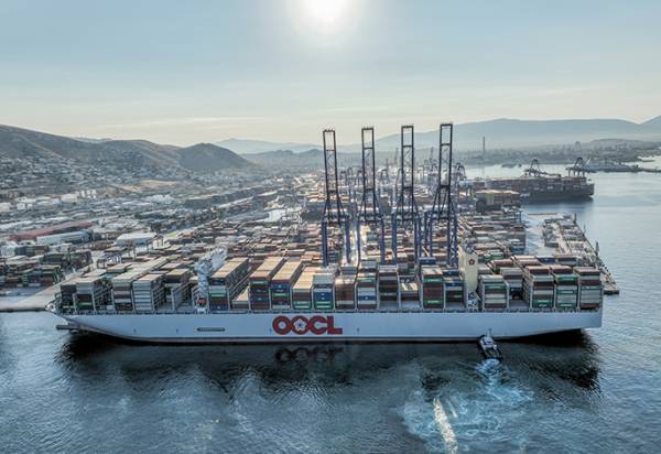 In a special event, PCT welcomes OOCL PIRAEUS, one of the largest container vessels in the world