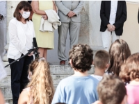 Σακελλαροπούλου προς μαθητές: «Φορώντας τη μάσκα δείχνετε ότι αποτελείτε υπεύθυνα μέλη της κοινότητας»
