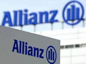 Allianz: Shipping losses fall, but Ukraine war, costly issues with large vessels, the shipping boom, and sustainability concerns muddy the waters