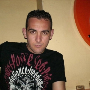 Ποιος είναι ο αστυνομικός που σκότωσε την πρώην σύζυγό του και τη φίλη της στην Κηφισιά
