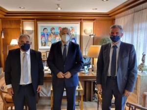 Με «αυτοδήλωση» δύο πιστοποιητικά για την ανανέωση της άδειας των ασφαλιστών στα Επιμελητήρια