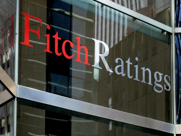 Η Fitch αναβάθμισε το αξιόχρεο των ομολόγων τριών ελληνικών τραπεζών