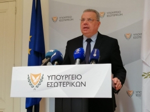 Στην Αθήνα την Δευτέρα ο υπουργός Εσωτερικών της Κύπρου