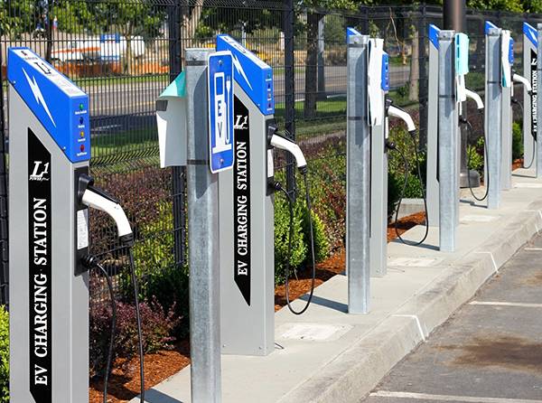 Από 11/5 οι αιτήσεις υπαγωγής στη δράση «Φορτίζω Παντού», προϋπολογισμού 80 εκατ. ευρώ