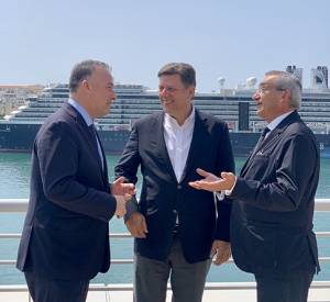 Συνάντηση ΥΝΑΝΠ, Μ. Βαρβιτσιώτη, με τον Περιφερειάρχη Νοτίου Αιγαίου, Γ. Χατζημάρκο