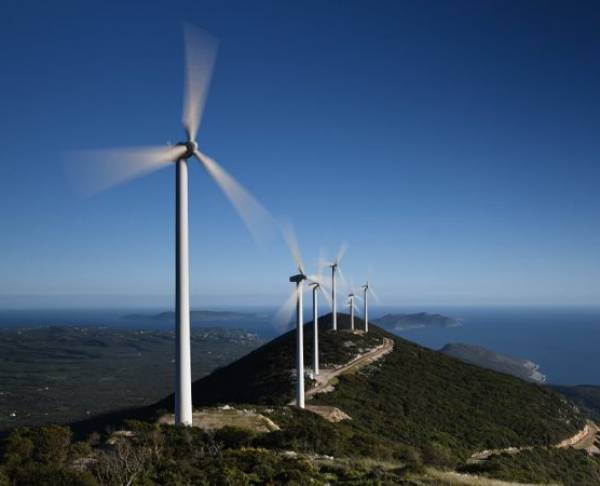 ΕΛΠΕ: Εξαγορά αιολικών πάρκων στη Μάνη 55,2 MW από Κοπελούζο και Διεθνή Κατασκευαστική