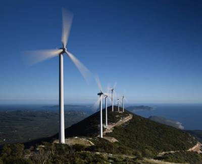 ΕΛΠΕ: Εξαγορά αιολικών πάρκων στη Μάνη 55,2 MW από Κοπελούζο και Διεθνή Κατασκευαστική