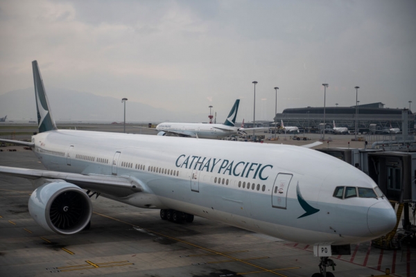 Η Cathay Pacific καταργεί 5.900 θέσεις εργασίας