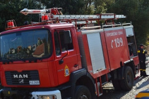 Φωτιά στην Περαχώρα Λουτρακίου