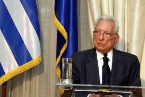Πέθανε ο Πέτρος Μολυβιάτης