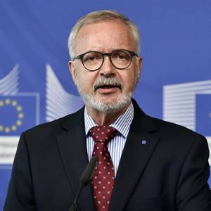 EIB President Werner Hoyer joins EU and Eastern Neighbourhood heads of state to pledge support for economic development and sustainable recovery in Eastern Partnership countries