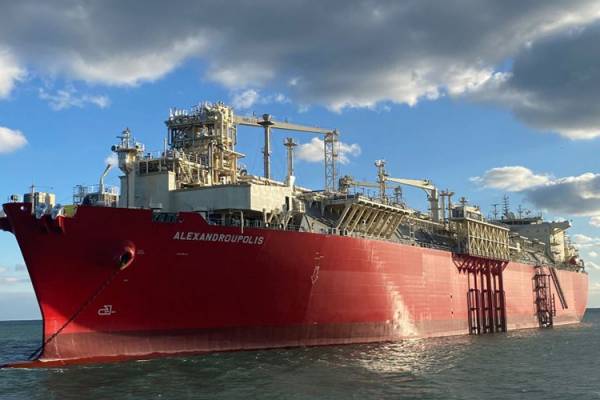 Gastrade: Ανοίγει ο δρόμος για τη λειτουργία του FSRU (LNG) Αλεξανδρούπολης