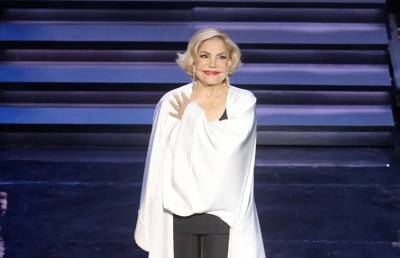 Σταθερή αλλά κρίσιμη η κατάσταση της Μαρινέλλας - Νέο ιατρικό ανακοινωθέν