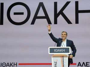 Αλέξης Τσίπρας: «Χρειαζόμαστε μεγάλο πολιτικό Big Bang - Θα είμαστε μαζί στο ταξίδι»