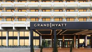 Blackstone: Εξαγοράζει το Grand Hyatt Athens