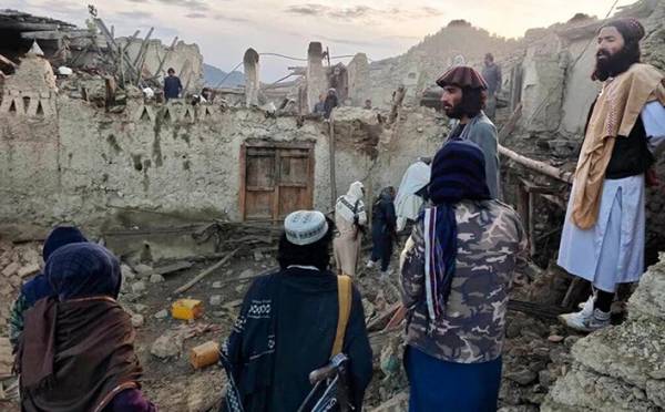 Αφγανιστάν: Αυξάνονται κατά εκατοντάδες οι νεκροί από τον σεισμό των 6,1 Ρίχτερ