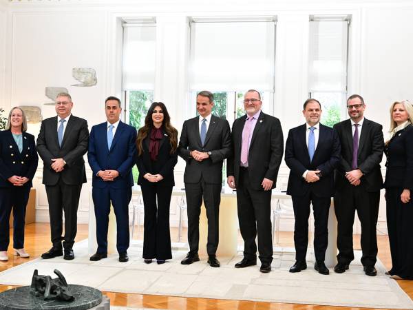 Υπογραφή συμφωνίας Chevron - HelleniQ Energy για εκμετάλλευση υδρογονανθράκων σε Πελοπόννησο και Κρήτη - Κ. Μητσοτάκης: Η Ελλάδα γίνεται κόμβος εναλλακτικής ενέργειας