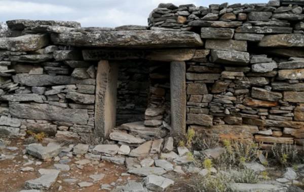 Στύρα: Αρχαιολογική έρευνα δίνει νέα στοιχεία για τα δρακόσπιτα