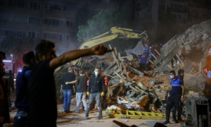 Σμύρνη: Στους 113 οι νεκροί από τον φονικό σεισμό