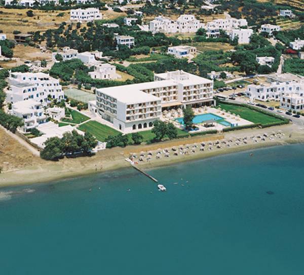 Στην Attica Συμμετοχών το ξενοδοχείο Tinos Beach έναντι 6,5 εκατ. ευρώ