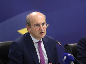 Χατζηδάκης: Απέκλεισε κάθε ενδεχόμενο επαναφοράς δώρων στο Δημόσιο και αναδρομικών για τις επικουρικές συντάξεις