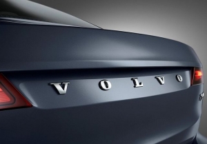 Volvo: Μειώνει την παραγωγή λόγω έλλειψης ημιαγωγών