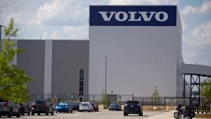 Volvo: Προχωρεί σε περικοπές 1.300 θέσεων εργασίας