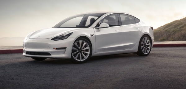 Η Tesla ανοίγει κατάστημα στην Ελλάδα