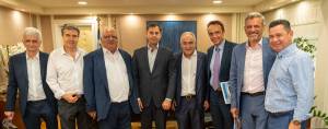 Η ανάγκη βελτίωσης της ρύθμισης οφειλών και ανασφάλιστα οχήματα τέθηκαν από το Ε.Ε.Α. στον Χάρη Θεοχάρη