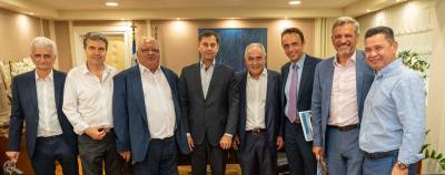 Η ανάγκη βελτίωσης της ρύθμισης οφειλών και ανασφάλιστα οχήματα τέθηκαν από το Ε.Ε.Α. στον Χάρη Θεοχάρη