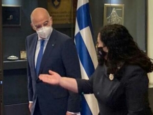 Στην Πρίστινα ο Ν. Δένδιας - Συνάντηση με την πρόεδρο του Κοσόβου