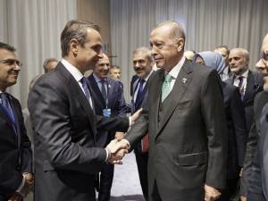 Σε ευχάριστο κλίμα η συνάντηση Μητσοτάκη – Ερντογάν στο Βίλνιους