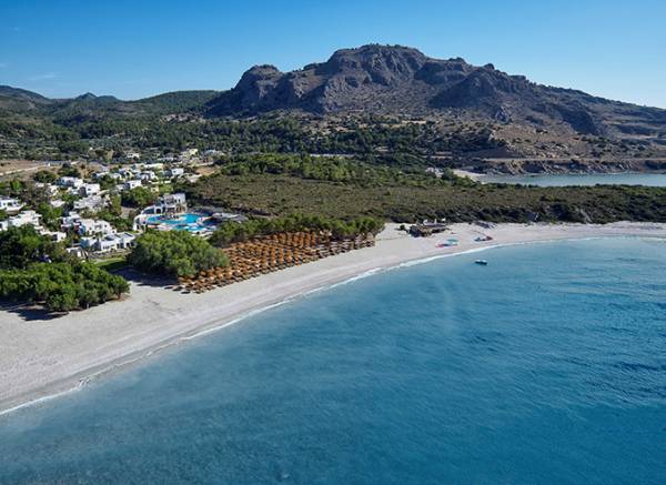 Η SWOT Hospitality παρουσιάζει το πολυτελές Lindian Village Beach Resort Rhodes, Curio Collection by Hilton