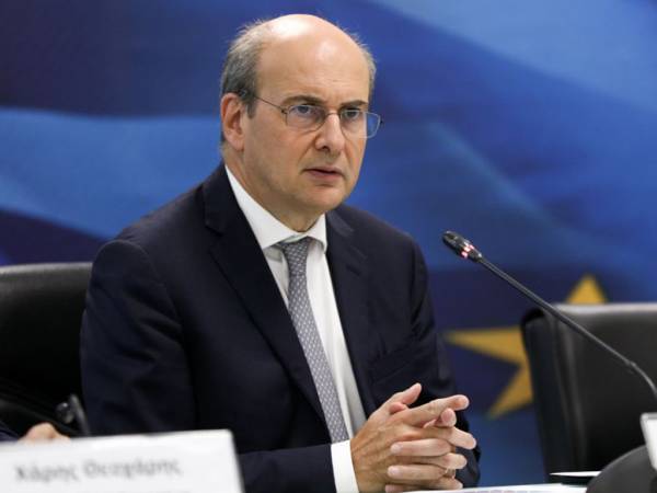Χατζηδάκης: «Είναι άραγε και ο Economist μέρος της διεθνούς συνωμοσίας υπέρ της Ελλάδας;»