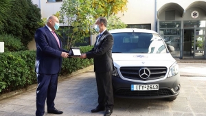 Η Mercedes-Benz συνεχίζει να προσφέρει έμπρακτα στο Εθνικό Κέντρο Άμεσης Βοήθειας