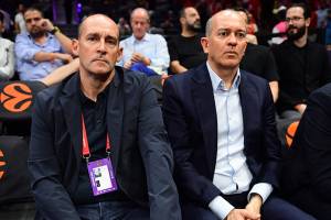 Αφοί Αγγελόπουλοι: «Να συνεχιστούν οι τελικοί - Δεν καθόμαστε στο ίδιο τραπέζι με τον Γιαννακόπουλο»