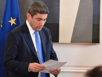 Δεν παραδίδει την έδρα ο Αυγενάκης: «Σεβαστή η απόφαση της διαγραφής, αλλά θα παραμείνω βουλευτής»