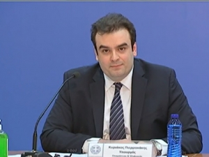 Πιερρακάκης: Τι χαρτί θα δείχνουν οι πολίτες για να εμβολιαστούν - Πώς θα κλείνουν ραντεβού